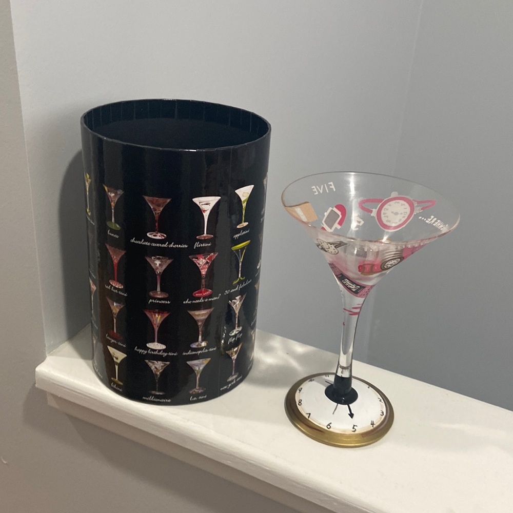Lolita 5 o'clock somewhere 7 ounce martini collection glass NIB but missing lid